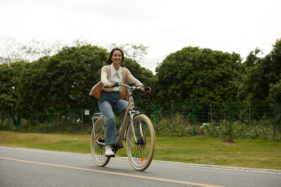 ADO Air 28 Pro and Ultra All-Rounder Urban Step Through Electric Bike 250w
